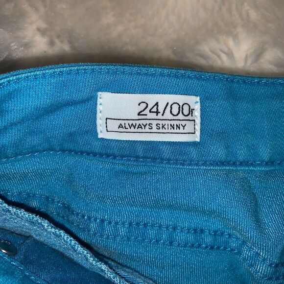 Gap Skinny Jeans - Picture 3 of 8